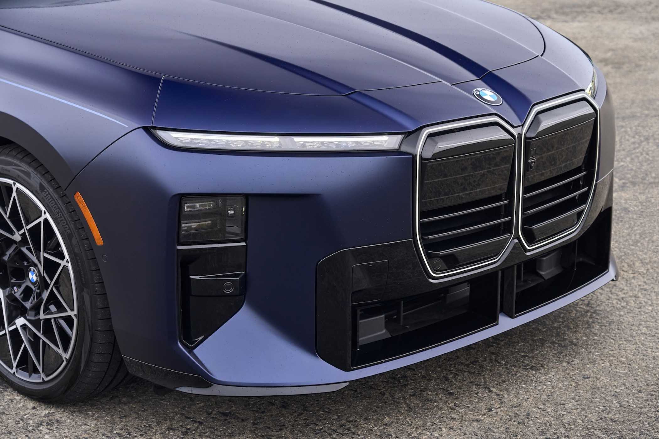 Als Normverbrauch gibt BMW 8,6 Liter/100 km an.| Foto: BMW