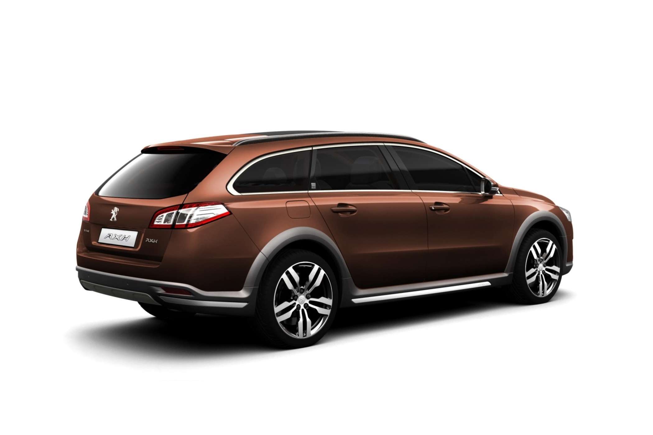 Anfang 2012 kommt ein weiteres PSA-Modell mit Dieselhybrid-Technik zu den Händlern: Der Peugeot 508 RXH ist ein Kombi im Offroad-Look, der wie der 3008 Hybrid4 einen 163 PS starken Zweiliter-Diesel und einen 37 PS-Elektromotor vereint. Verbrauch: Angeblich unter 4,2 Liter. Der Preis des 508 RXH wird vermutlich nach seiner Präsentation auf der IAA im September enthüllt. | Peugeot
