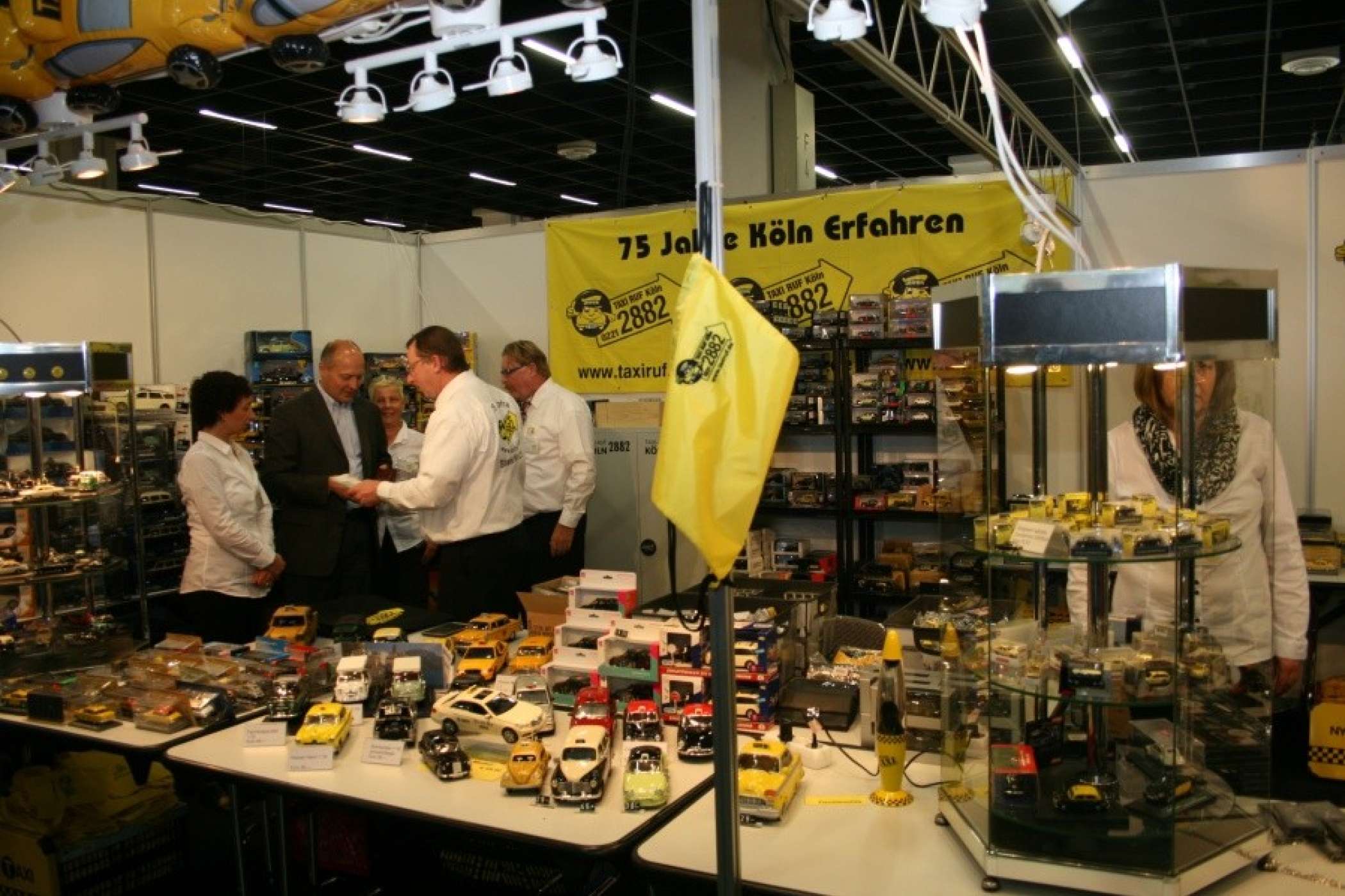 Der Stand von TAXI RUF Köln ließ die Herzen der Modell-Taxi-Sammler höher schlagen.| taxi heute