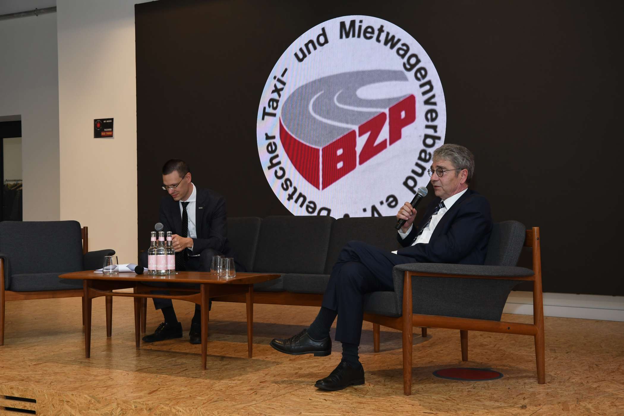 Herwig Kollar begleitet das Verbandsgeschehen schon so lange, dass er mehrere Logo-Wechsel begleitet hat. Hier das alte Logo des in BZP umbenannten Verbands, der als AGP gegründet worden war.