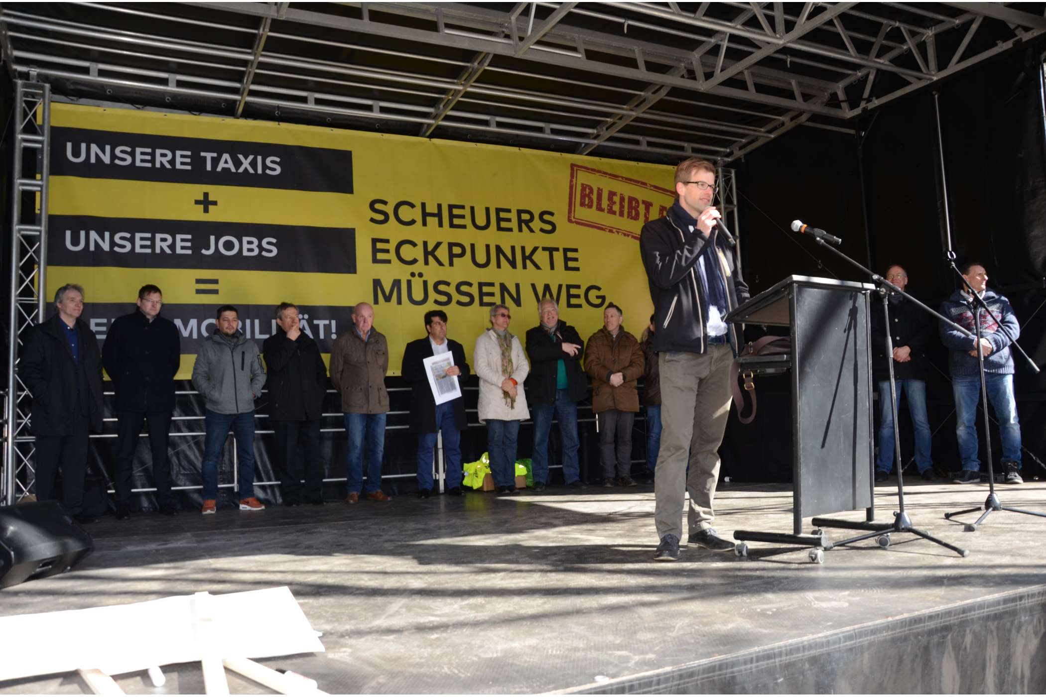 Gregor Beiner von MTZ aus München erinnerte an einige Innovationen, die aus der Taxi-Branche gekommen sind. (Foto: Dietmar Fund)