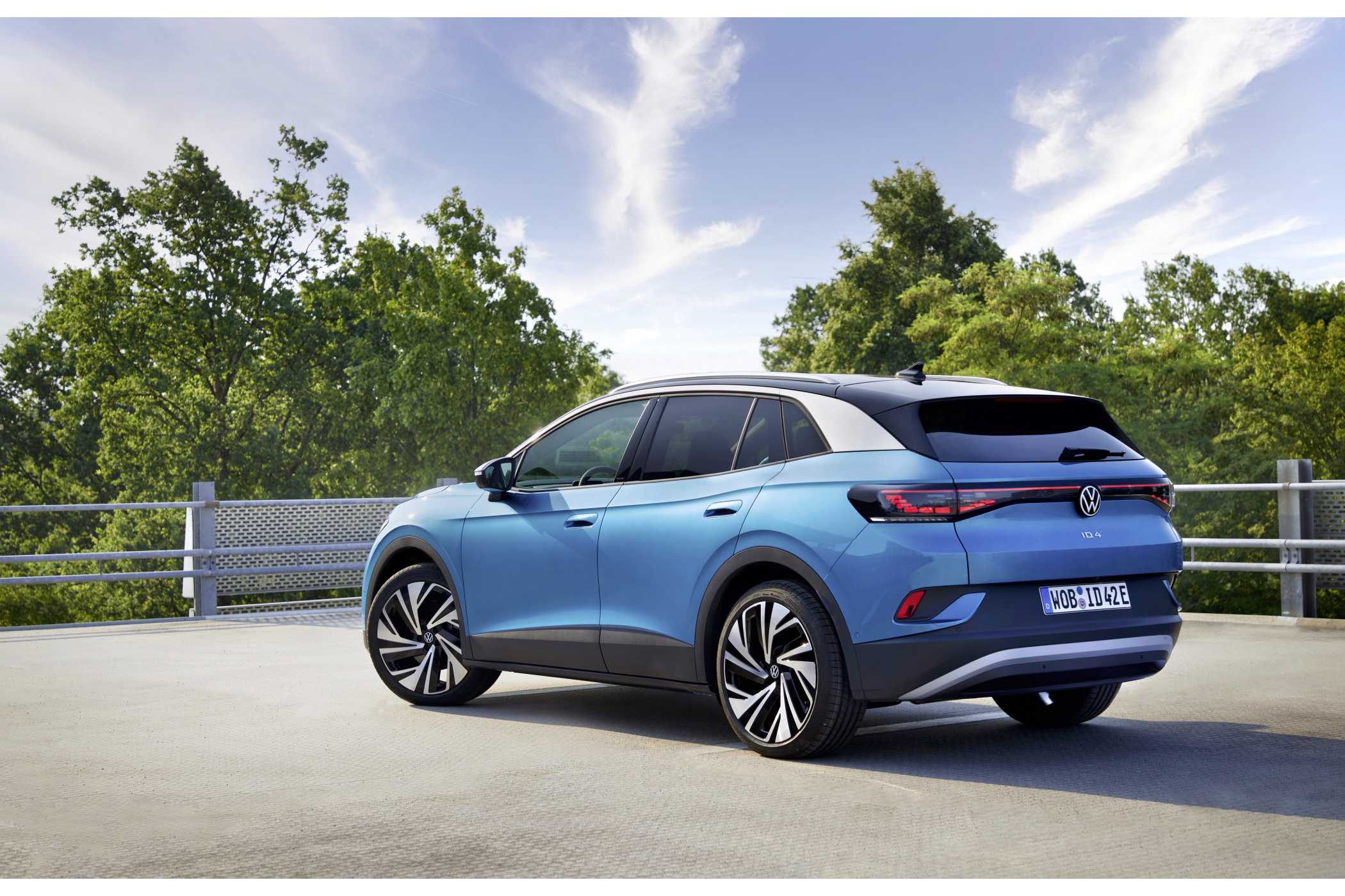 Platz 7: VW ID.3 und ID.4 für unter 33.000 Euro! » https://www.taxi-heute.de/node/25631 | Mit den Rabatten wird der ID.4 richtig günstig - er fällt für Privatleute unter 33.000 Euro brutto. | Foto: VW