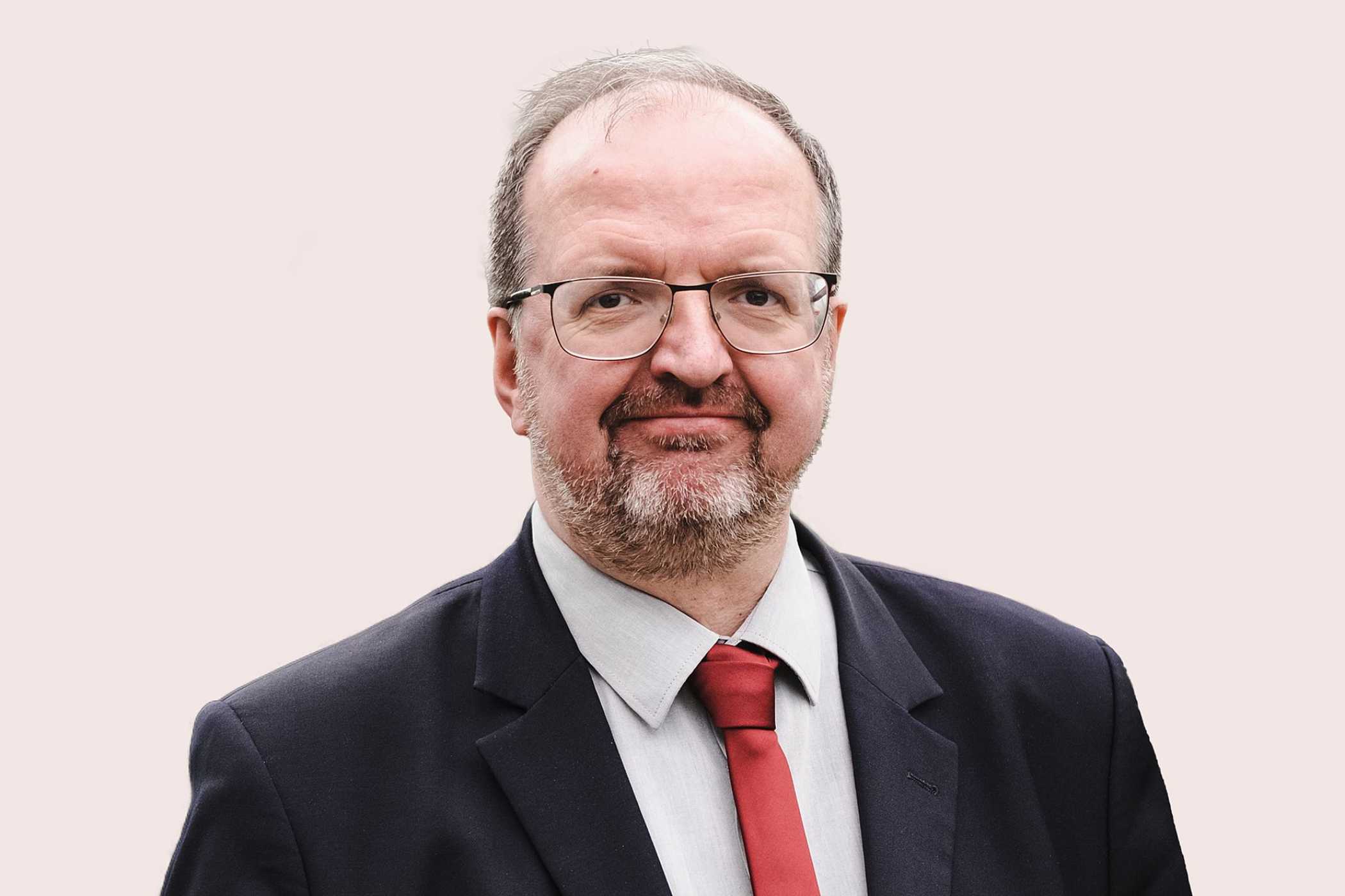 Platz 1: Verkehrsexperte Lutze (SPD) bemängelt Stillstand im Bundesverkehrsministerium » https://www.taxi-heute.de/node/26213 | Thomas Lutze sitzt für die SPD im Bundestag und beschäftigt sich eingehend mit Verkehrsthemen.| Foto: SPD Bundestagsfraktion