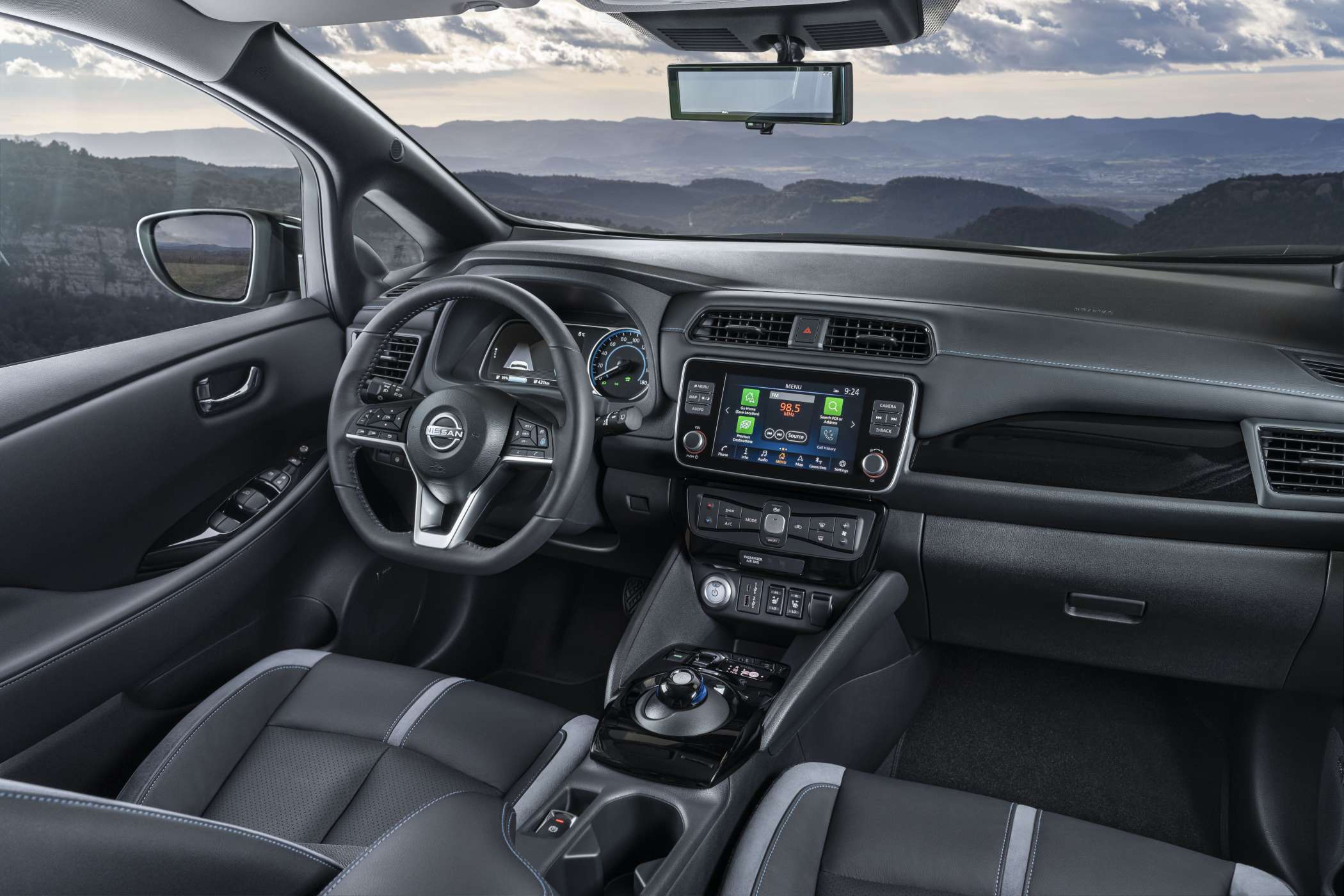 Innen wurde bis auf die Logos fast nichts geändert. | Foto: Nissan