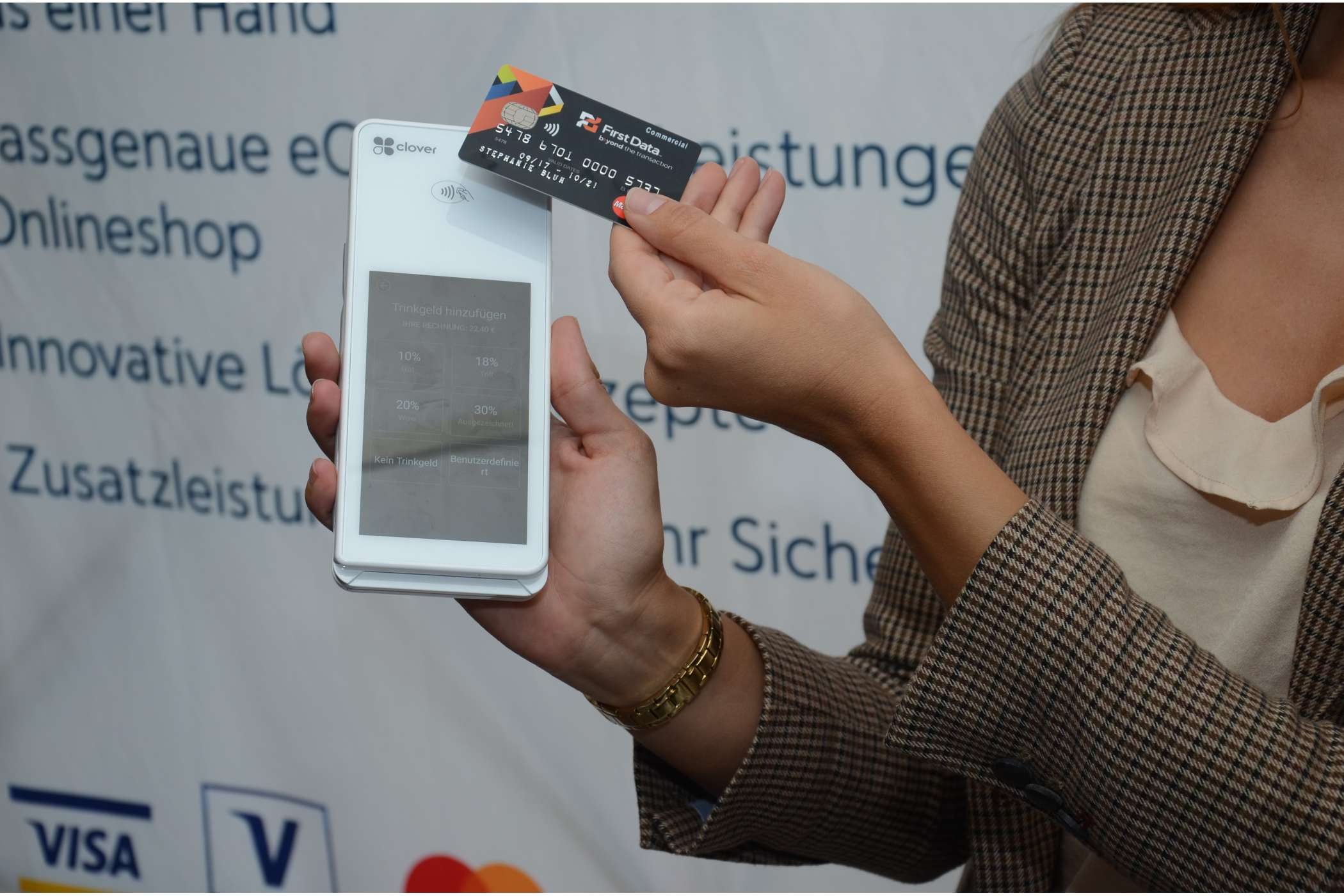 Die Trinkgeld-Funktion eines neuen Endgeräts von Telecash, die auch für Girocards gilt, wird nach einer Meldung von taxi heute in der Branche schon stark diskutiert.