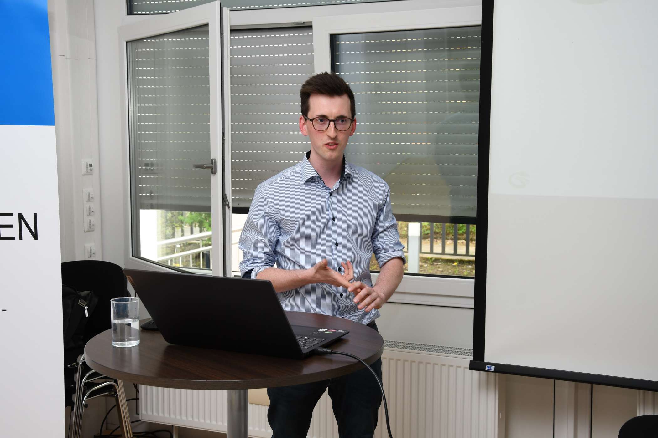 Tobias Schaper durfte die Fahrer-App Green Driving Coach vorstellen, die Fahrer in Verbindungen mit Belohnungen zu vorausschauendem Fahren animieren soll. Das stieß bei vielen Zuhörern auf große Skepsis.