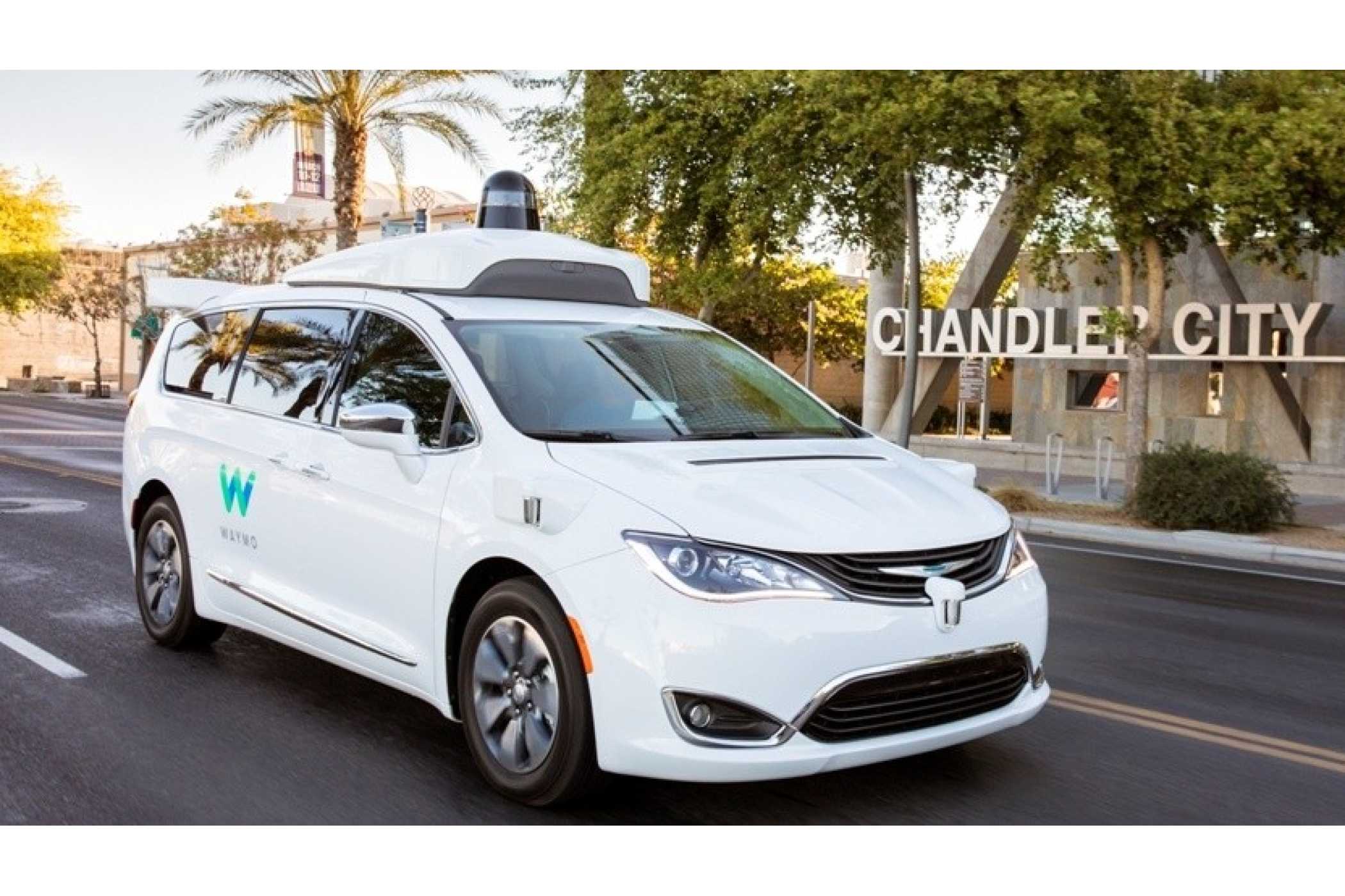 Platz 10: Autonome Taxidienste in Deutschland – im Schrittempo voran! » https://www.taxi-heute.de/node/25634 | Google-Tochter Waymo plant, bereits ab Januar fahrerlose Autos auf Highways zu testen.| Foto: Waymo