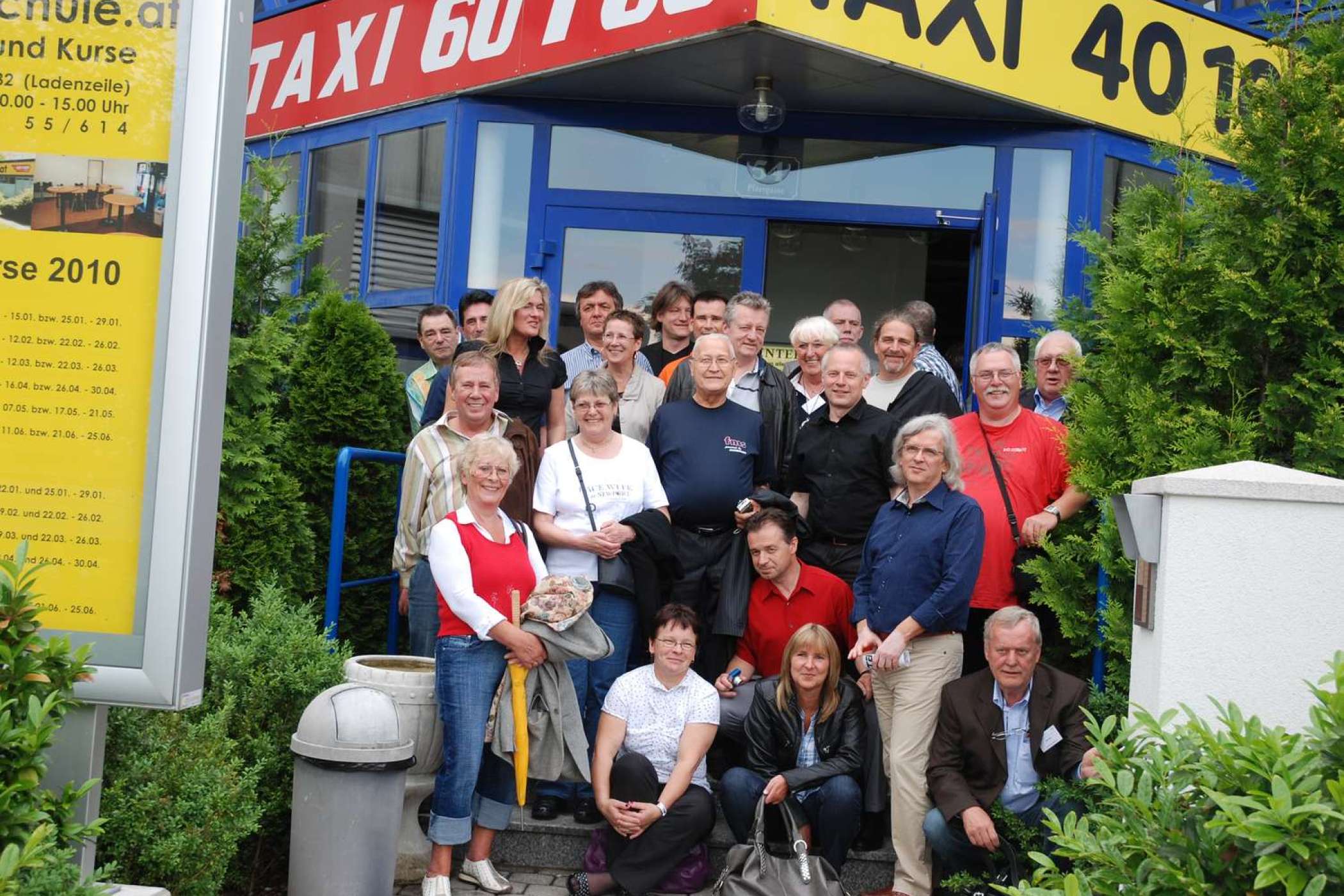 Zentralenchefs, die wie Taxi 40100 mit dem fms-System vermitteln, waren eingeladen und besichtigten das Taxicenter Wien am Tag nach der großen Gala. | jh