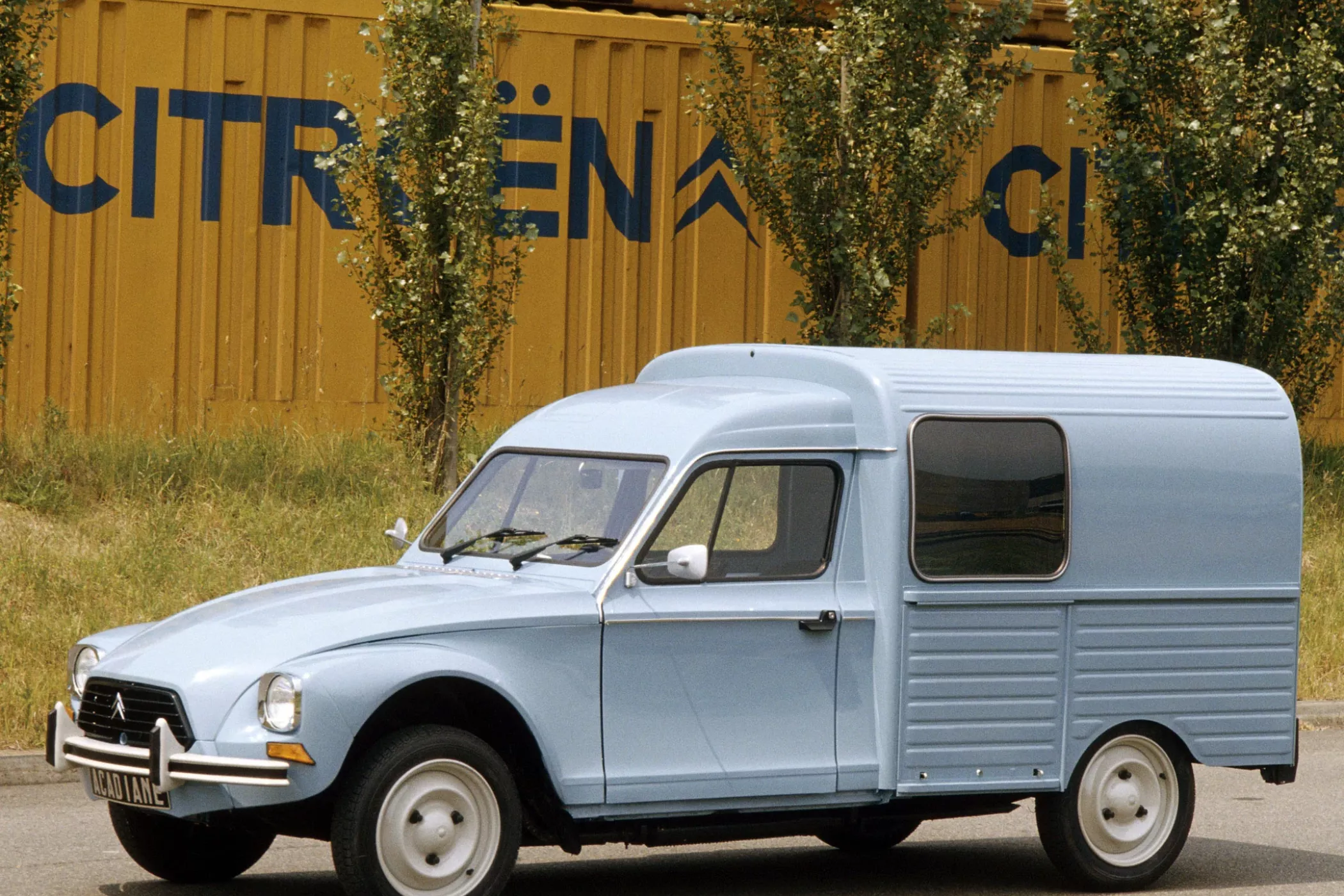 Citroën Acadiane verdeutlicht den Übergang zu kompakteren und alltagstauglichen Nutzfahrzeugen in den 1980er-Jahren. | Foto: Stellantis