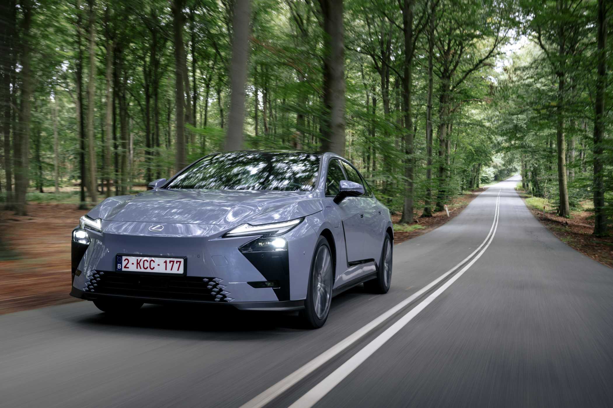 Der BEV-Lexus ES überzeugt mit absoluter Stille beim Fahren.| Foto: Toyota