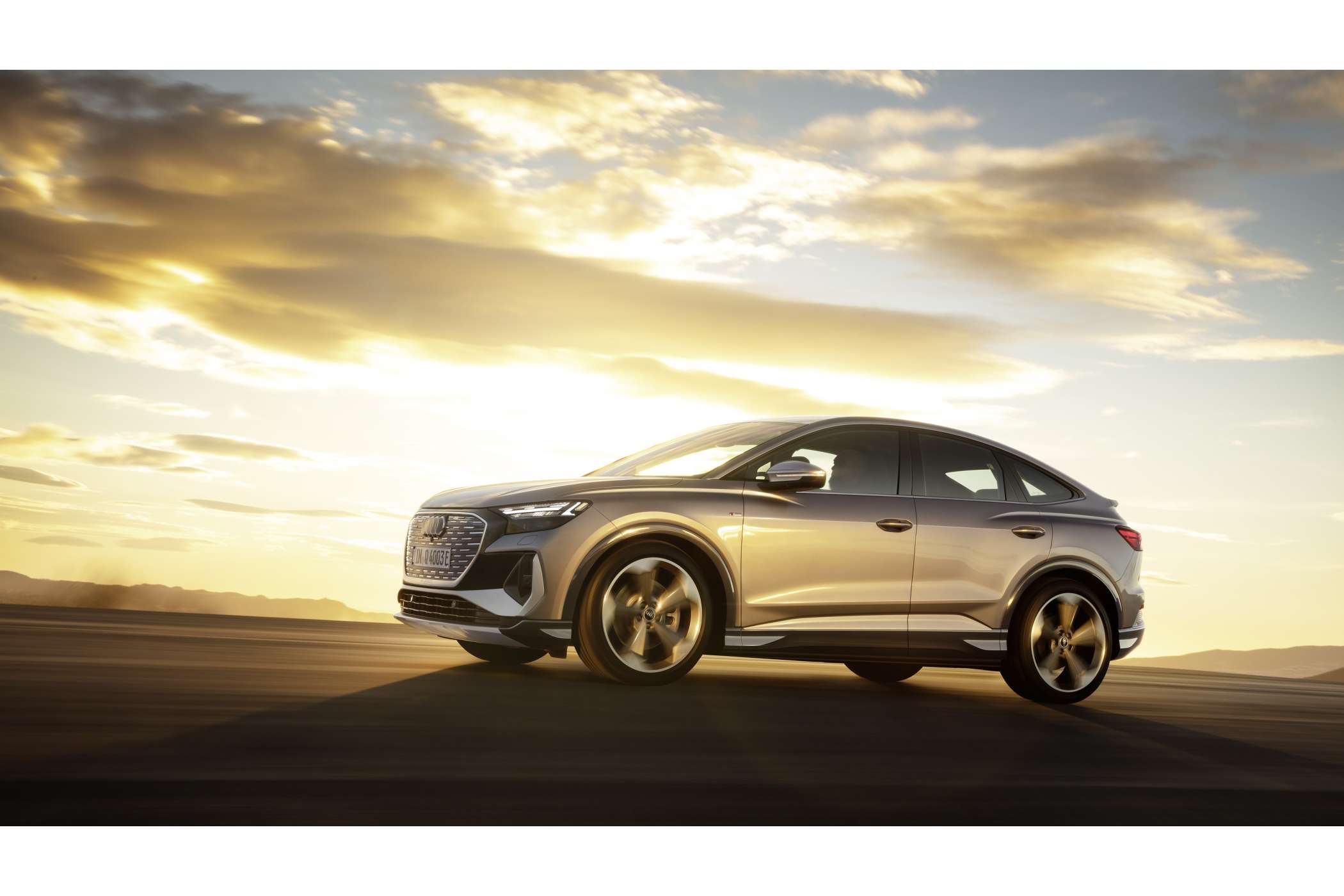Der Sportback bietet eine bessere Aerodynamik und bis zu 8 Kilometer mehr Reichweite. | Foto: Audi