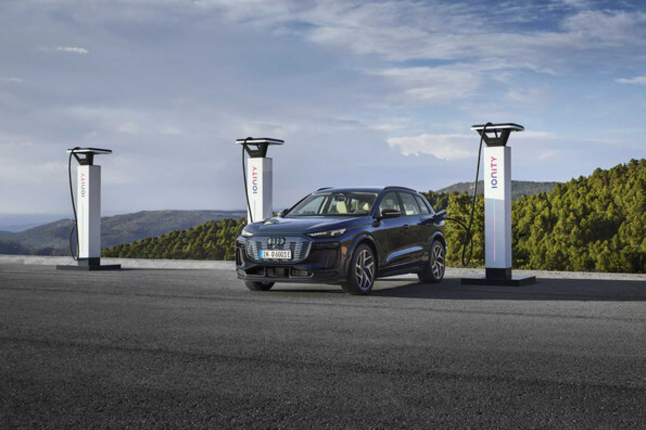 HPC-Laden mit bis zu 270 kW. | Foto: Audi