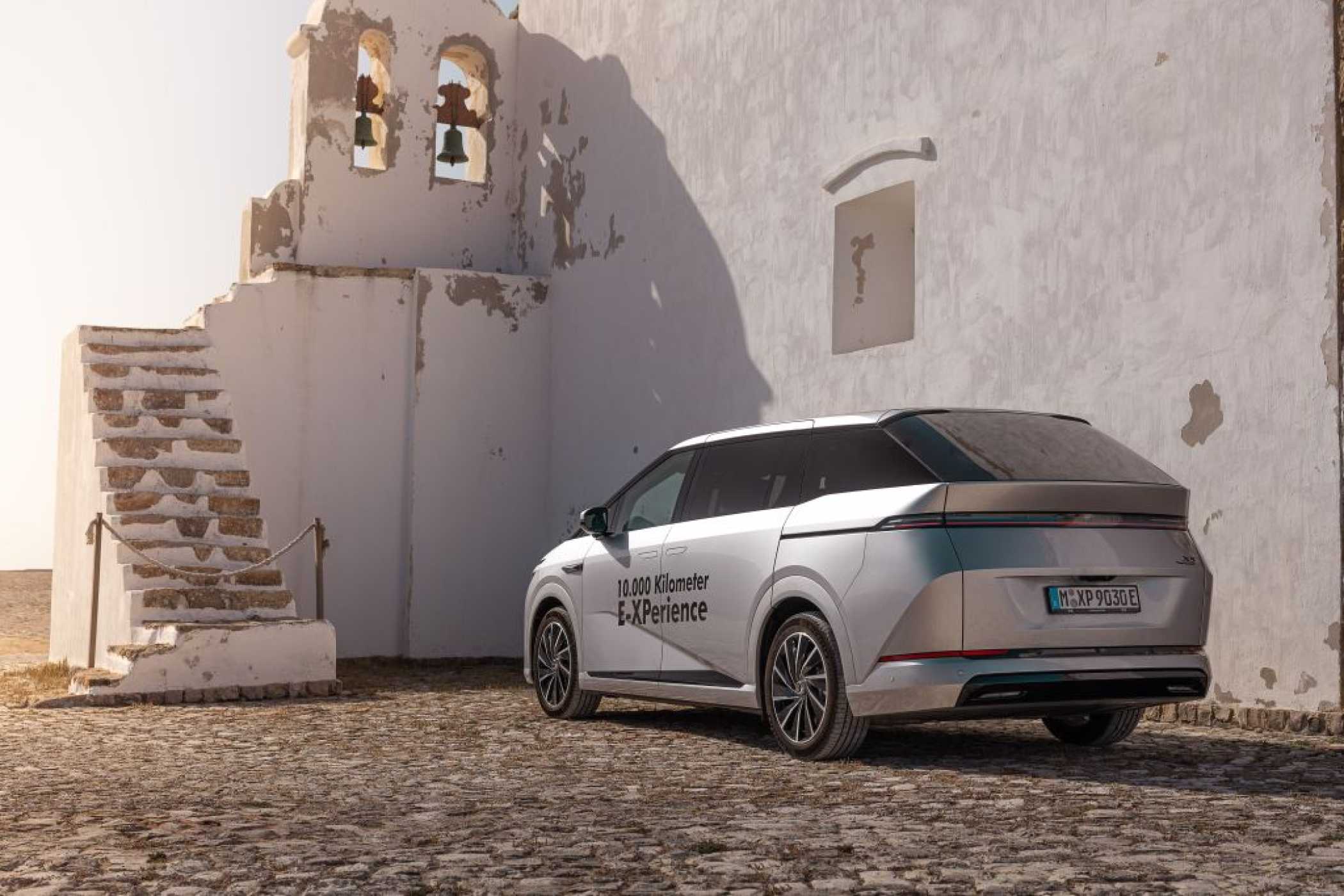 Die hinteren Schiebetüren öffnen elektrisch. | Foto: Marioroman/Xpeng