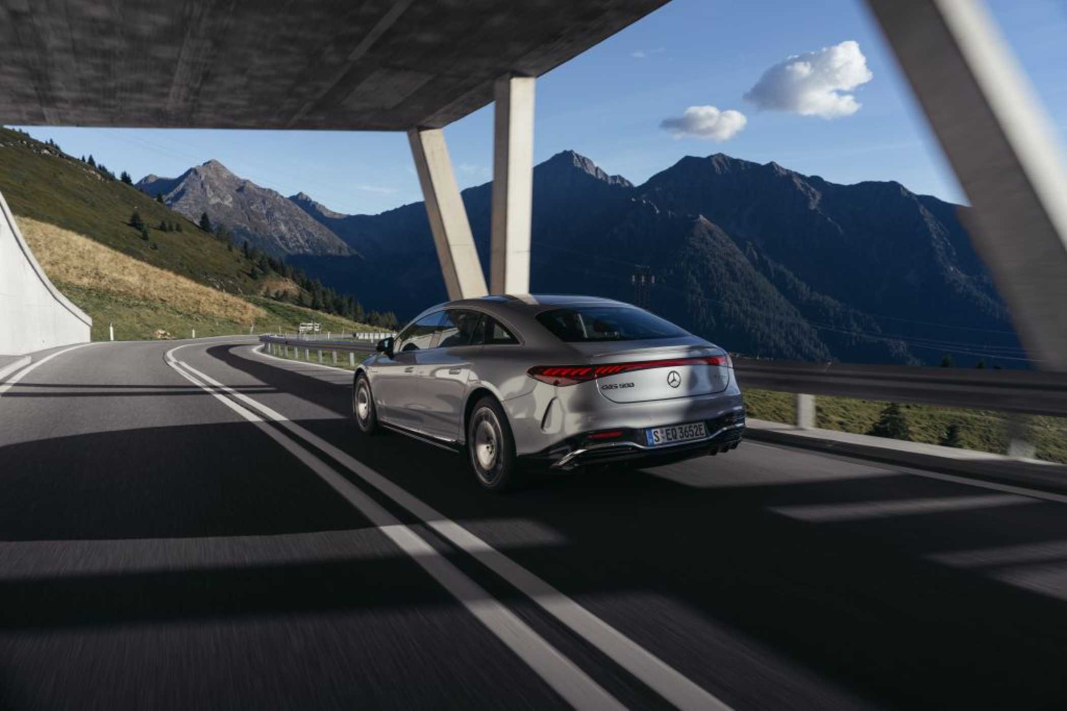 Der EQS kann mit bis zu 385 kW rekuperieren. | Foto: Mercedes-Benz