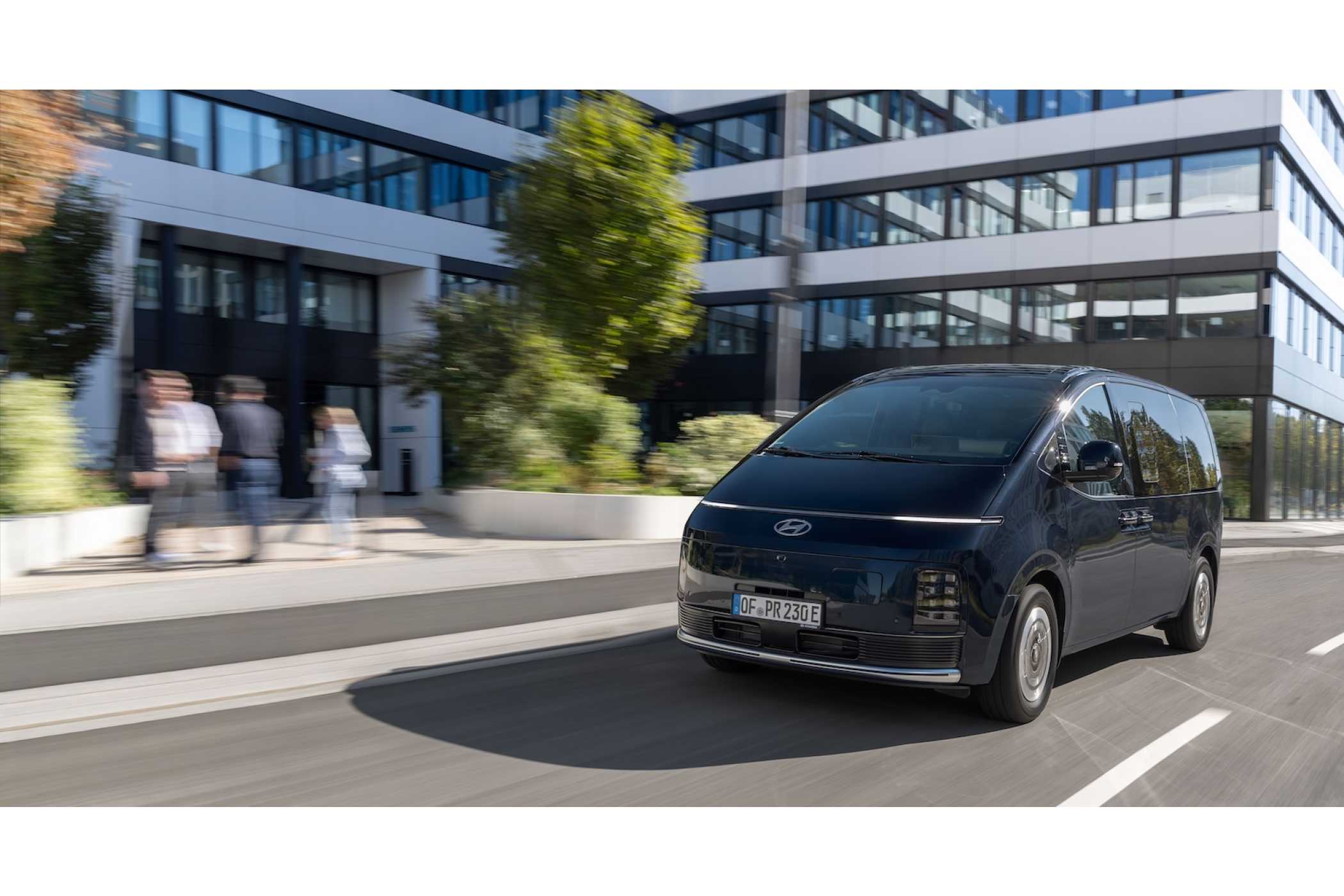 Der E-Staria wird erst bei 184 km/h abgeregelt.| Foto: Hyundai