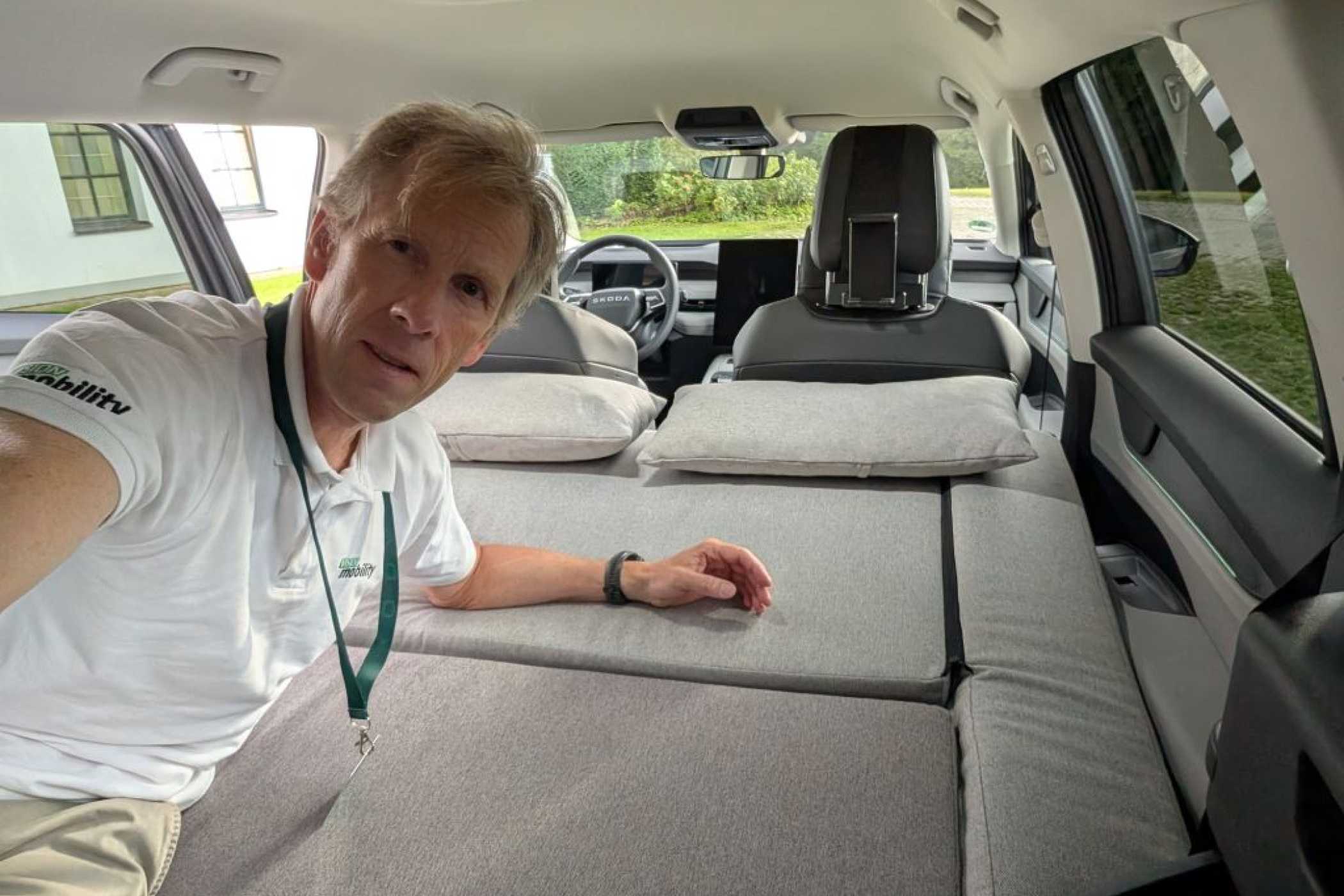 Liegewiese: Der Peaq lässt sich auch als Schlafplatz nutzen, wobei die Liegefläche leicht ansteigt. | Foto: Skoda