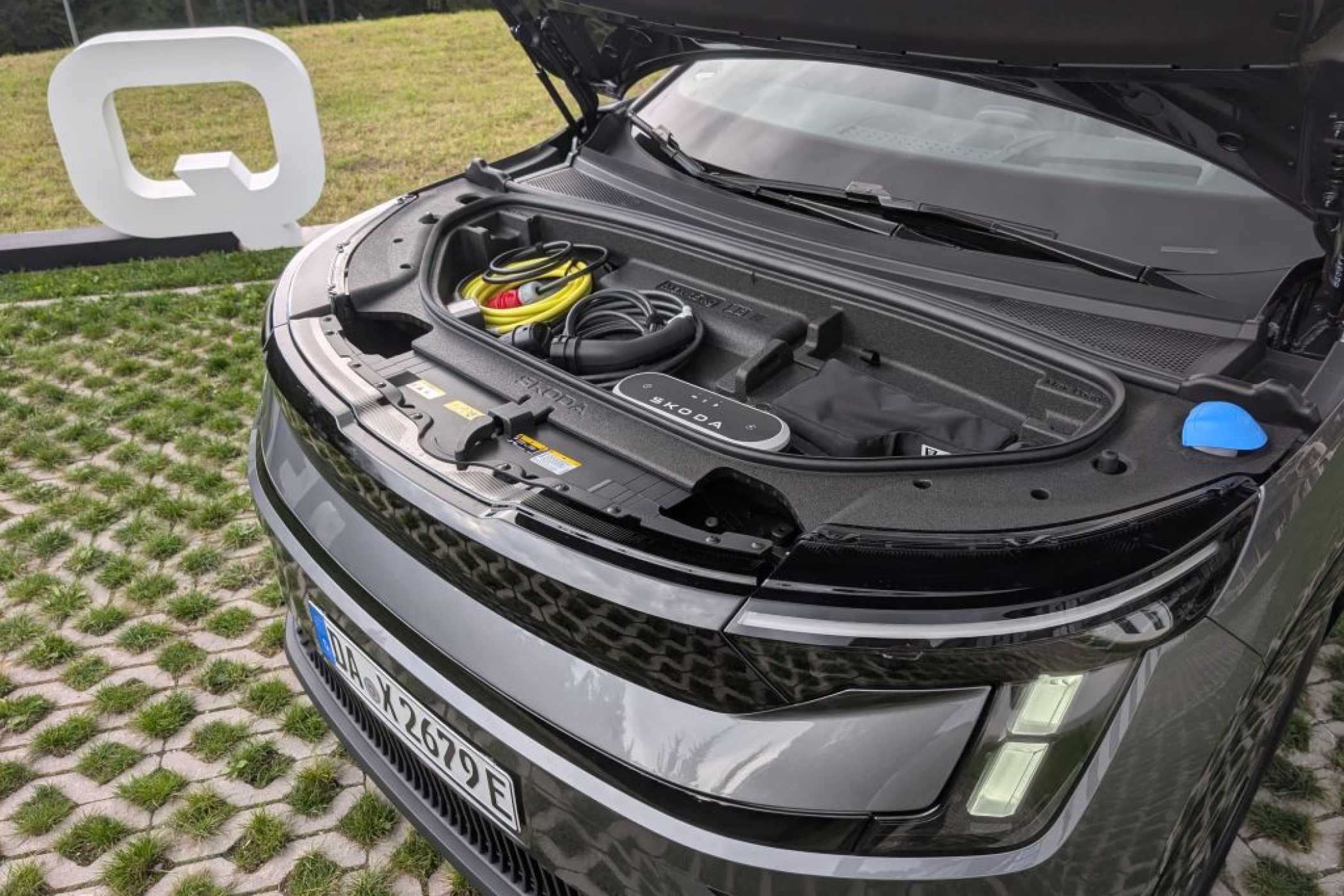 Kleiner, aber gut sortierter Frunk. | Foto: Skoda