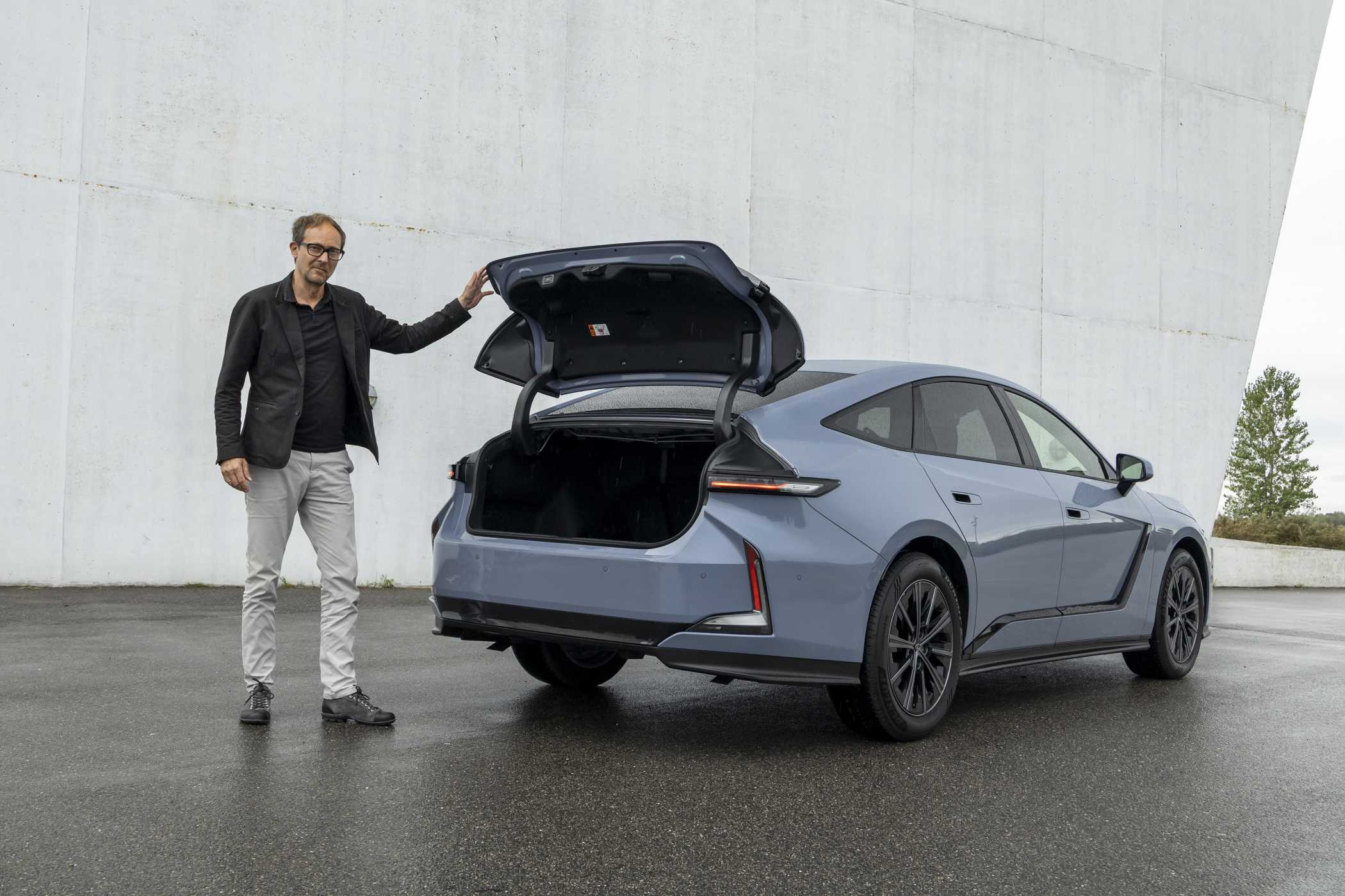 Das Kofferraumvolumen ist im Vergleich zum Vorgänger gewachsen.| Foto: Toyota