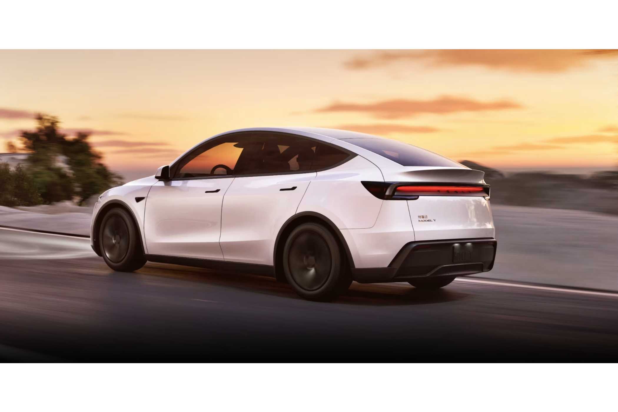 Arka kısımda kesintisiz bir ışık şeridi bulunuyor. (Foto: Tesla)