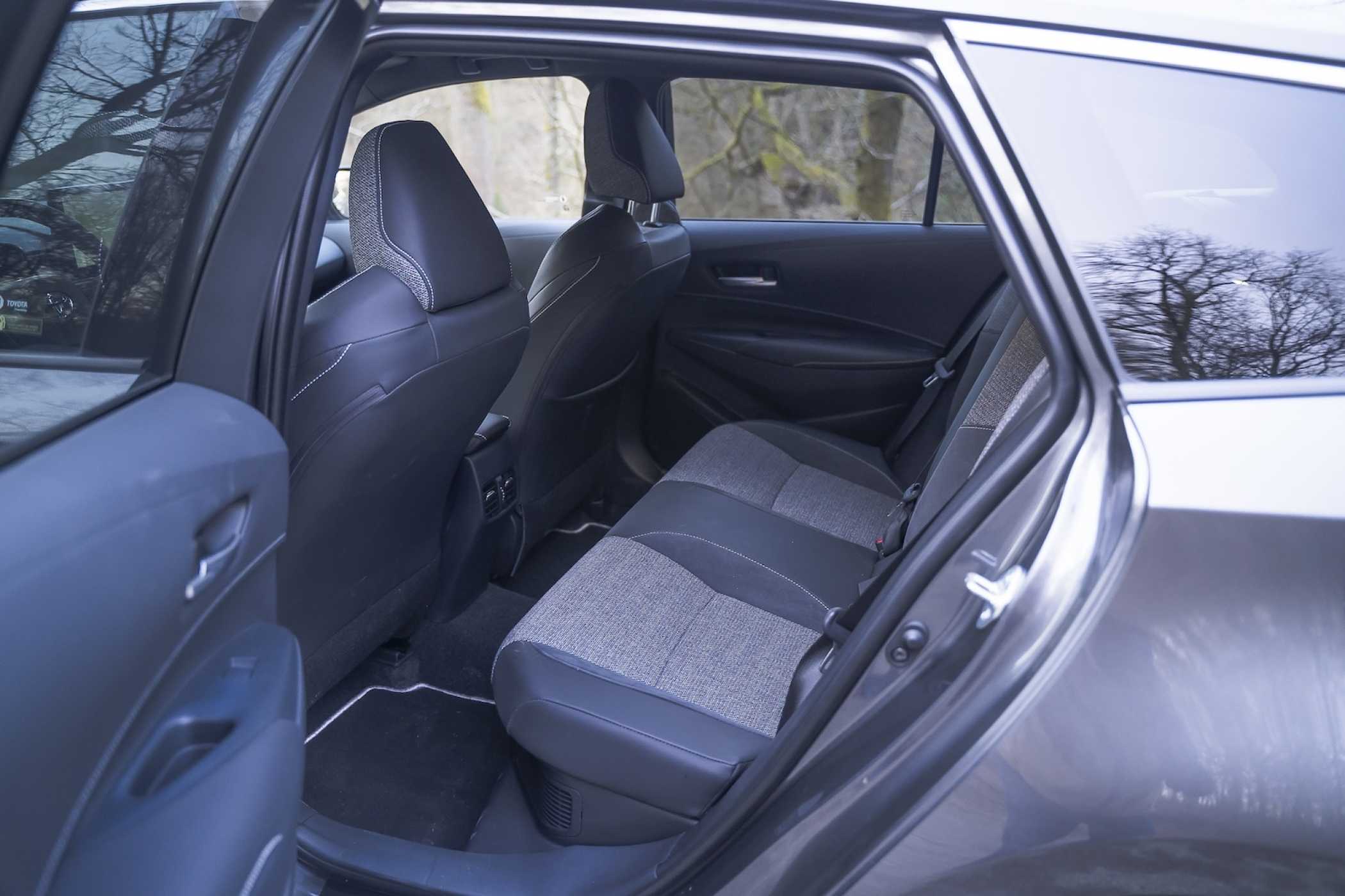 There is enough space in the rear. Station wagons of a similar size, such as the Skoda Octavia, however, have noticeably more space in the rear. | Photo: press-inform