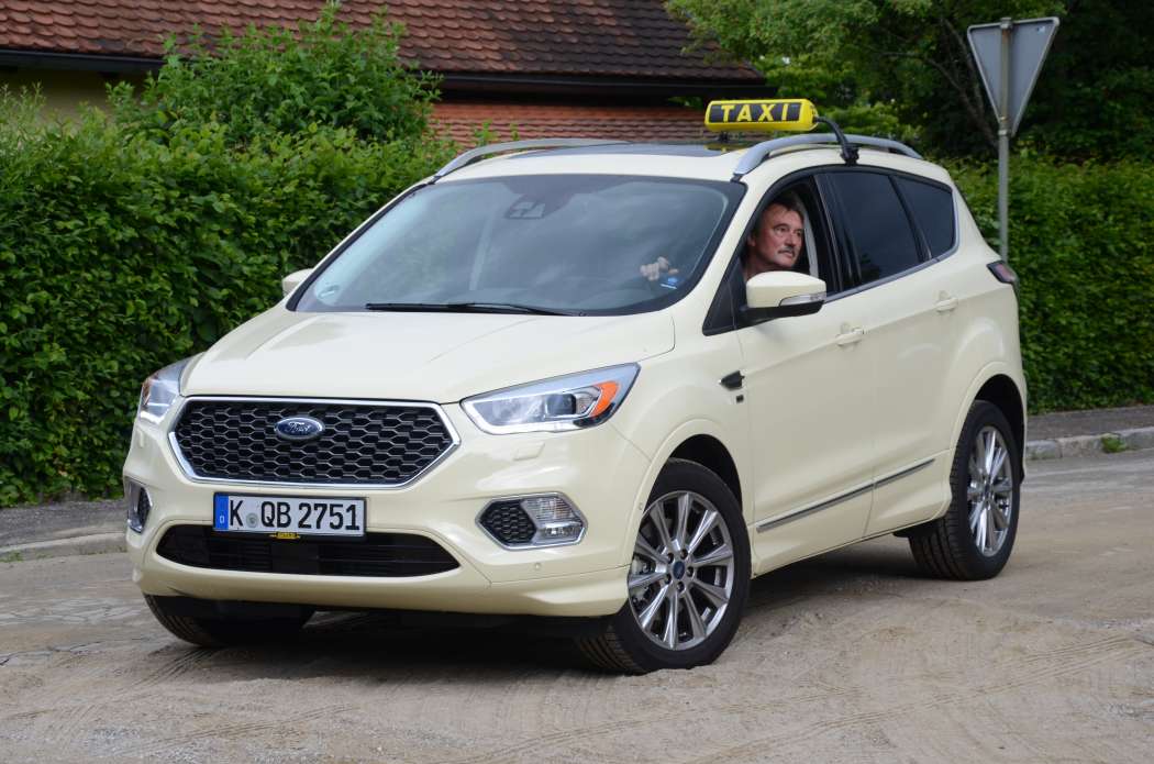 Für Taxis wie den Ford Kuga wäre der Ausstiegswarner eine feine Sache. (Foto: Dietmar Fund)