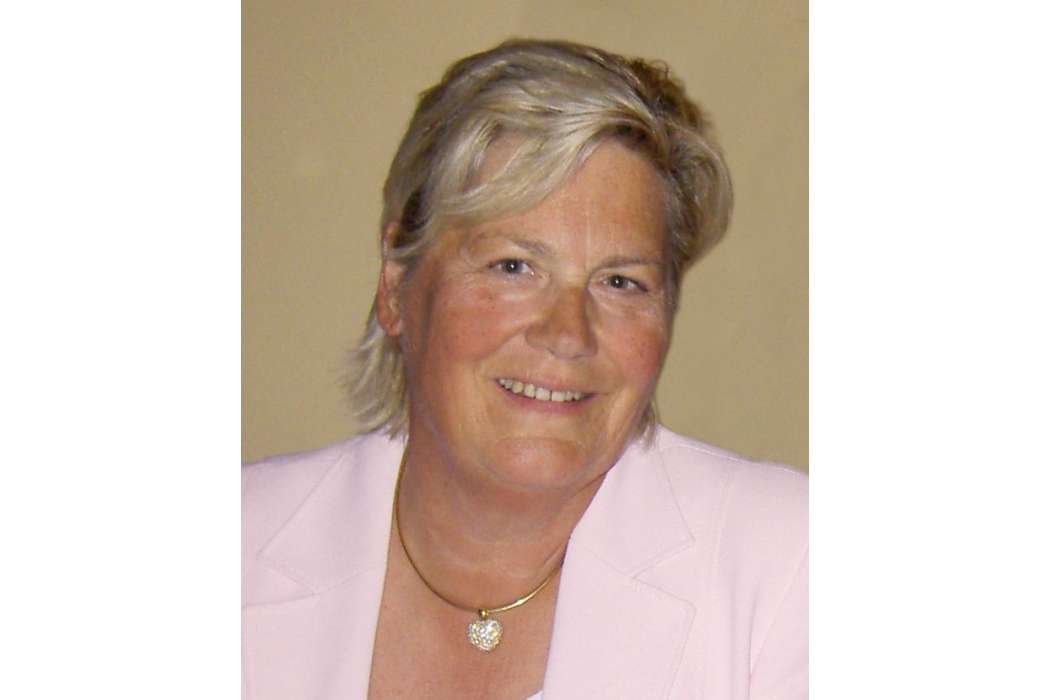 Karin Huss hat den HUSS-VERLAG mit aufgebaut. (Foto: HUSS-VERLAG GmbH)