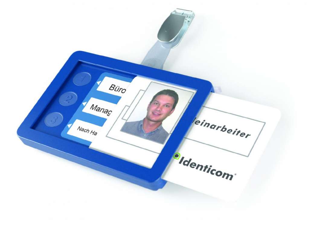 Einen GPS-Sender und ein Mikrofon versteckt SoloProtect in solchen Namensschildern, die für Taxifahrer sowieso nicht schlecht wären. (Foto: SoloProtect)