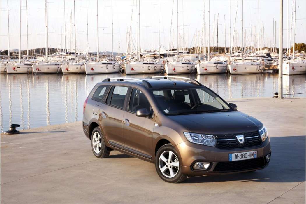 Hinter dem aufgehübschten Bug birgt der Logan MCV zwei nützliche neue Serienausstattungen. (Foto: Dacia)