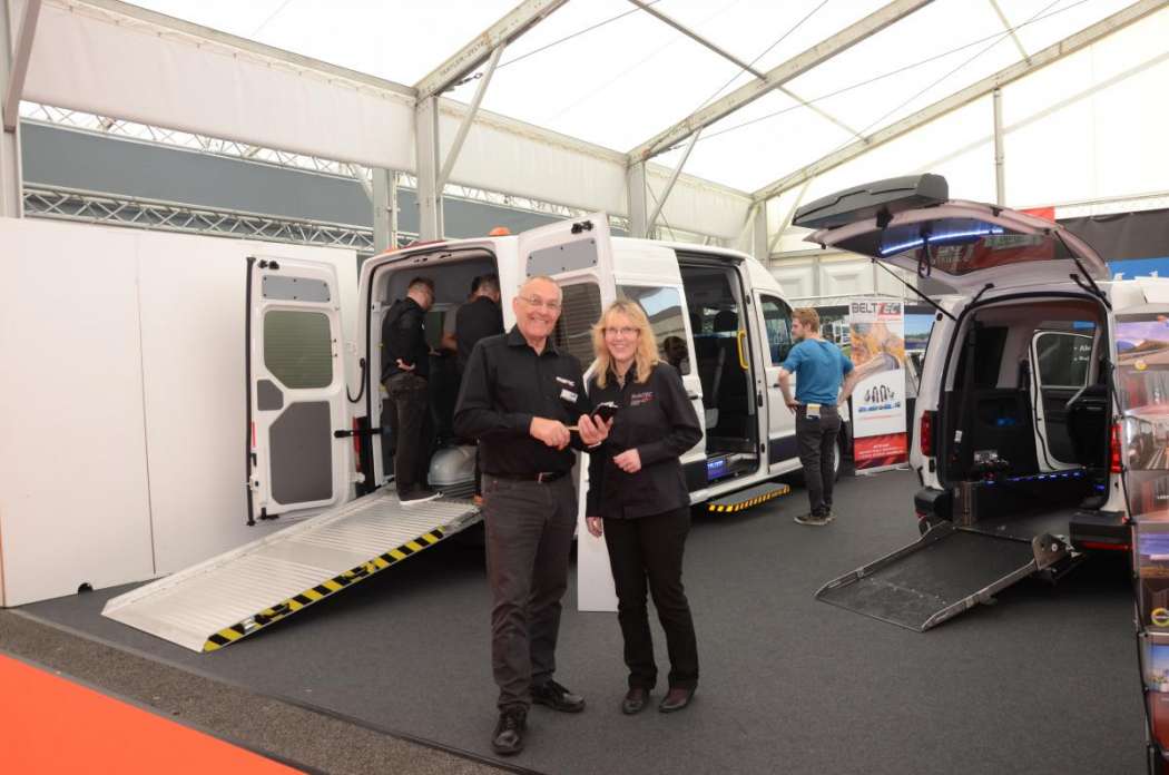 Für die großen und die kleinen Rollstuhlmobile brachte die Messe wieder Detailverbesserungen wie hier bei MobiTEC. (Dietmar Fund)