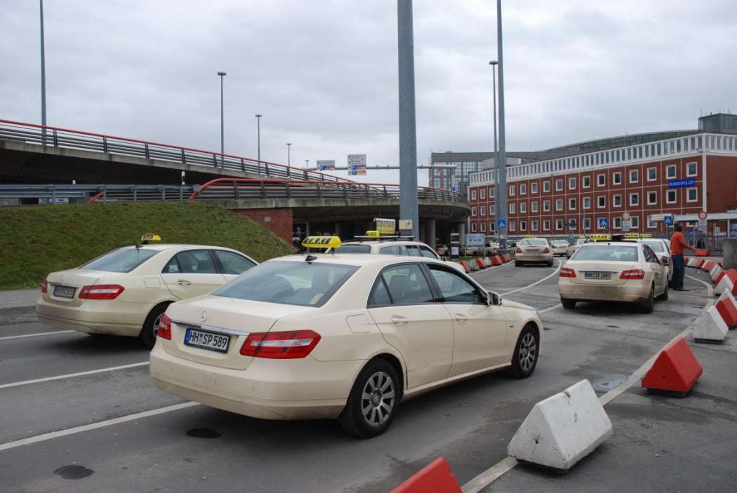 Die Aufzeichnung von Arbeits- und Pausenzeiten muss genau sein – ob der Aufenthalt im Taxi-Speicher als Pause gilt, hat das Gericht nicht beurteilt. (Foto: Dietmar Fund)