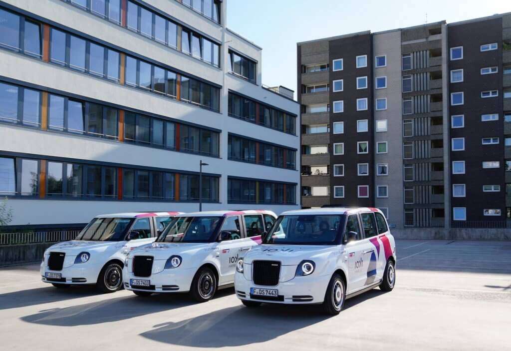 Die Bahn-Tochter ioki dürfte der erste deutsche Nutzer des elektrifizierten „London-Taxis“ sein. (Foto: ioki)
