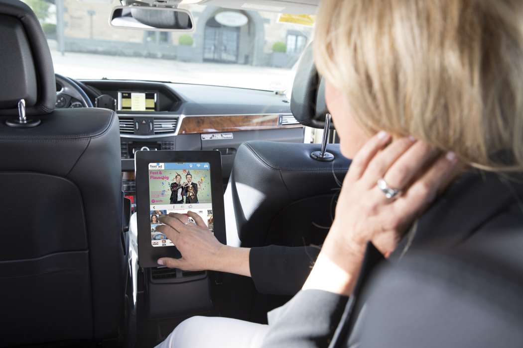 Die Buchungsplattform spricht im Taxi vor allem Reisende an. (Foto: fleet ad)