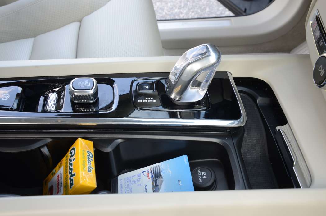 Für Diesel-Umsteiger könnten die Plug-in-Hybride der Volvo-Modelle S 90, V 90 und XC 90 interessant werden, die an ihren kleinen Wählhebelchen zu erkennen sind. (Foto: Dietmar Fund)