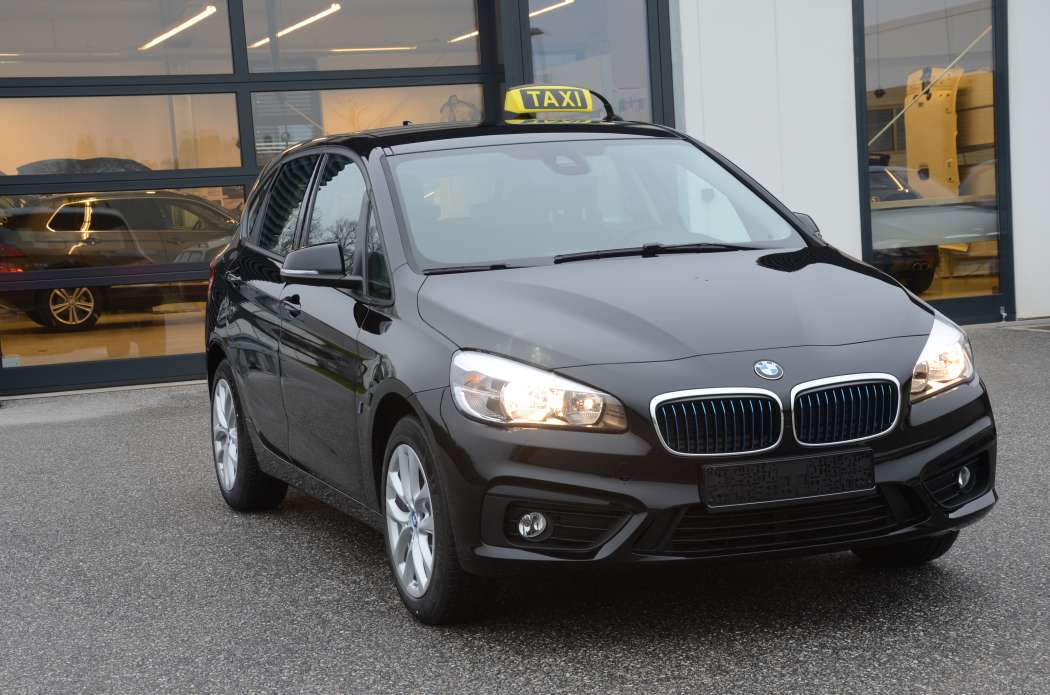 Mit dem Vorgängermodell des aktuellen BMW 225xe IPerformance hat haberl electronic die Taxi-Umrüstung begonnen. (Foto: Dietmar Fund)