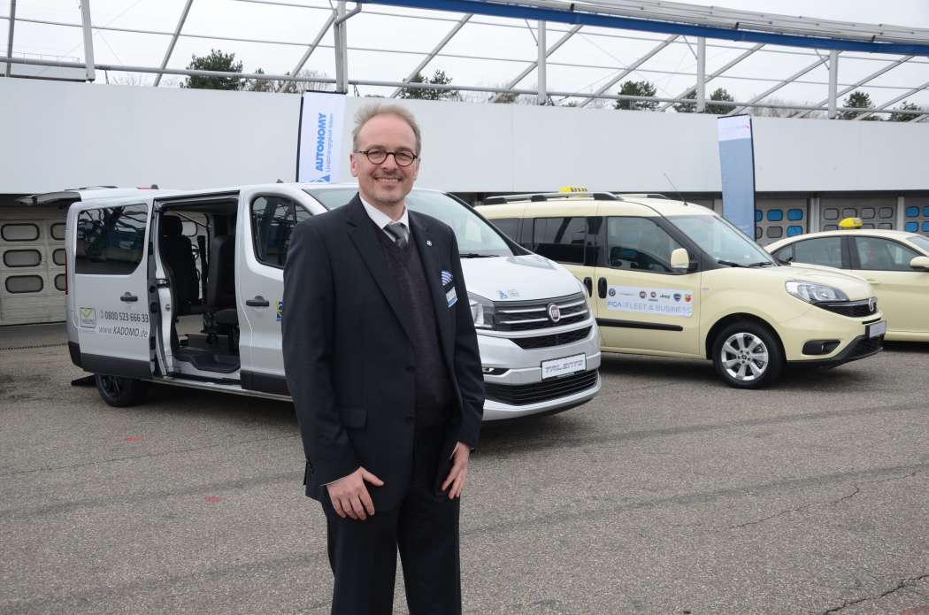 Der neue Taxi-Ansprechpartner Norbert Wiederschein hat über Rollstuhlfahrzeuge schon seit längerem Kontakte zur Taxi-Branche. (Foto: Dietmar Fund)