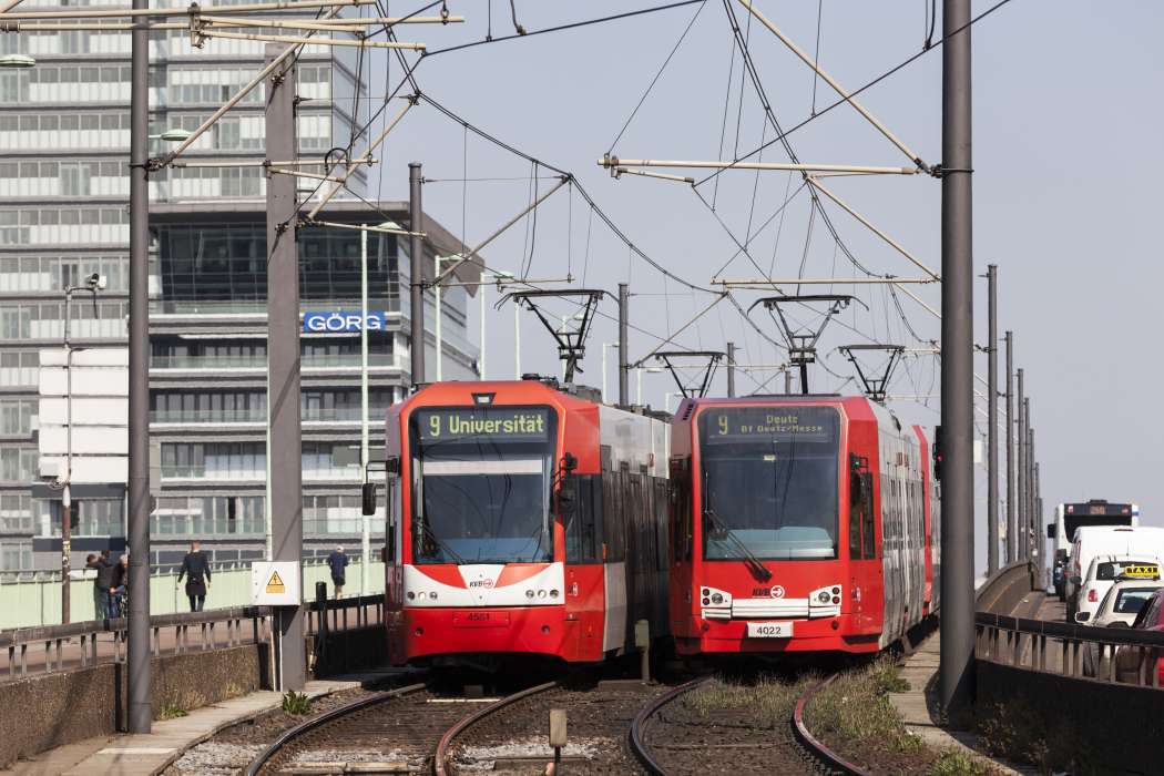 In Köln werden jetzt die Standplätze des Taxi-Ruf Köln in die Fahrgast-App der KVB eingebunden. (Foto: Christoph Seelbach / Kölner Verkehrsbetriebe AG)