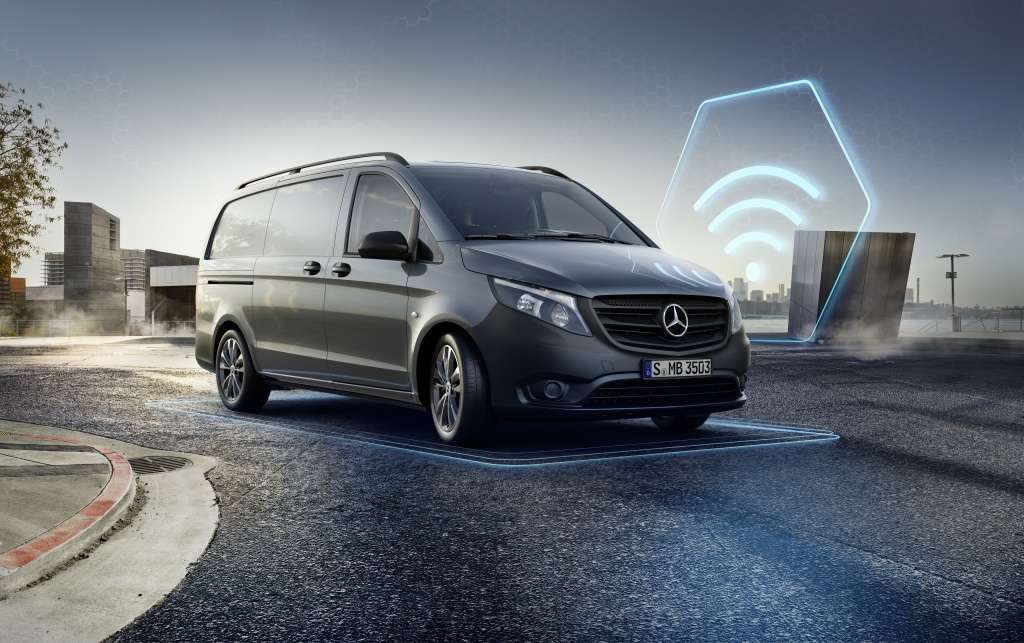 Der auch gerne von Ride-Pooling-Diensten verwendete Vito Tourer erhält jetzt einen moderneren Dieselmotor und eine aktuelle Automatik. (Foto: Daimler AG)