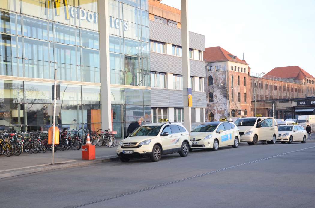 Der Berliner Ostbahnhof ist einer der drei zentralen Sammelplätze für die Sternfahrt zum Brandenburger Tor. (Foto: Dietmar Fund)