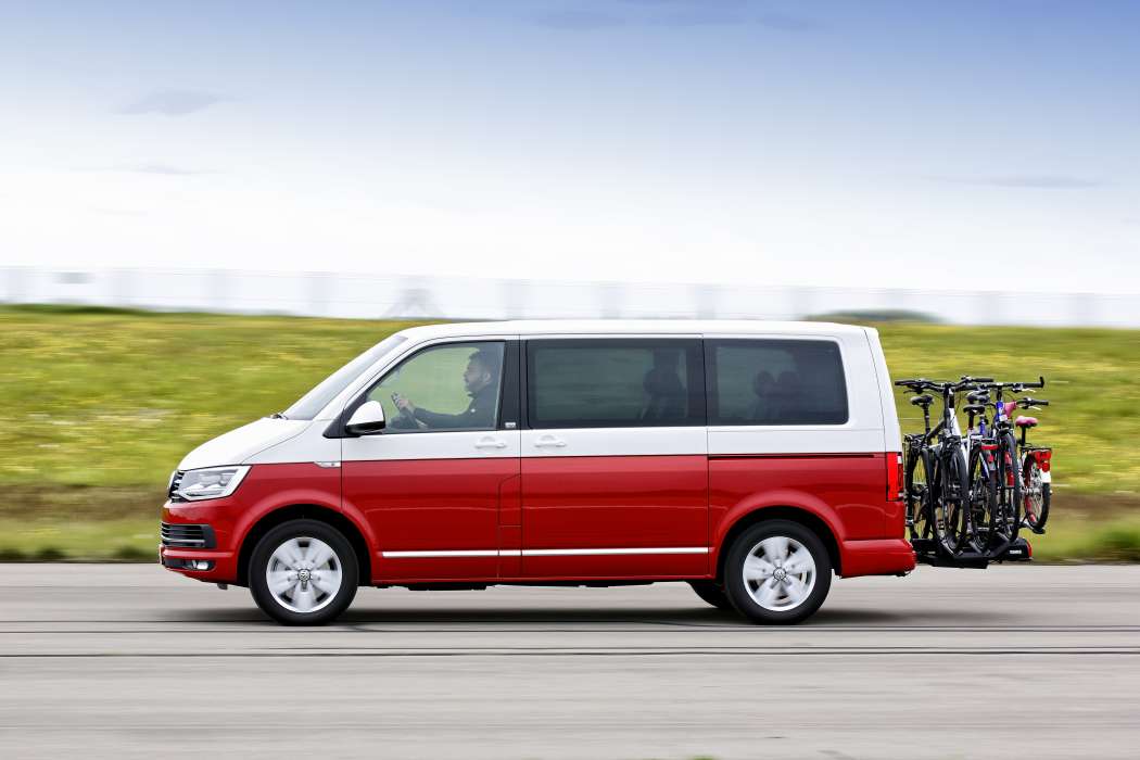 Mit guten Trägern kann man drei Räder bequem und sicher transportieren. (Foto: Ralph Wagner/ADAC)