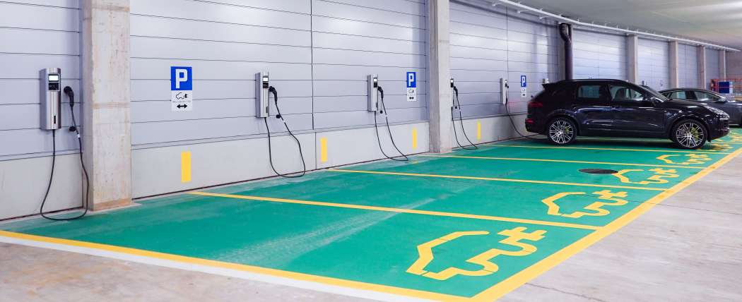 Der schweizerische Hersteller Juice integriert einen Schutz in seine Ladestationen, der Fahrzeugtechnik vor Beschädigungen beim Kappen des Stroms schützen soll. (Foto: Juice Technology AG)