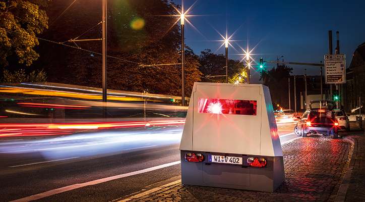 Solche Enforcement Trailer kommen als Tarnung für „Radarfallen“ immer mehr in Mode. (Foto: Vitronic)