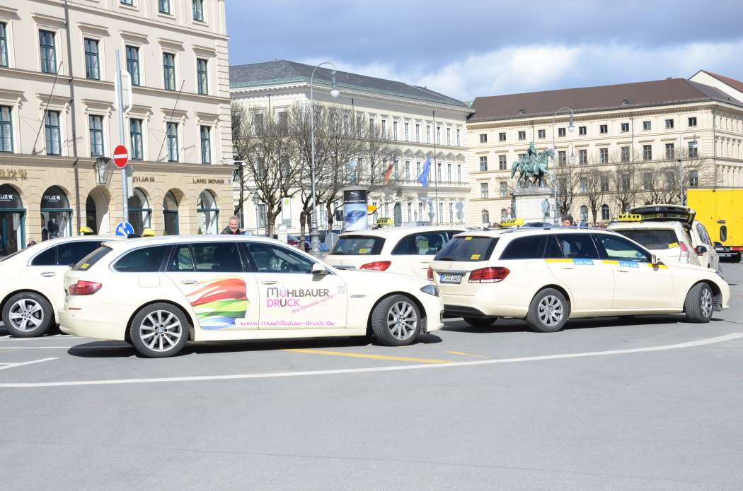 Über die Aktion könnte man auch Taxifahrten ab dem Odeonsplatz (Foto) verbilligt bekommen. (Foto: Dietmar Fund)