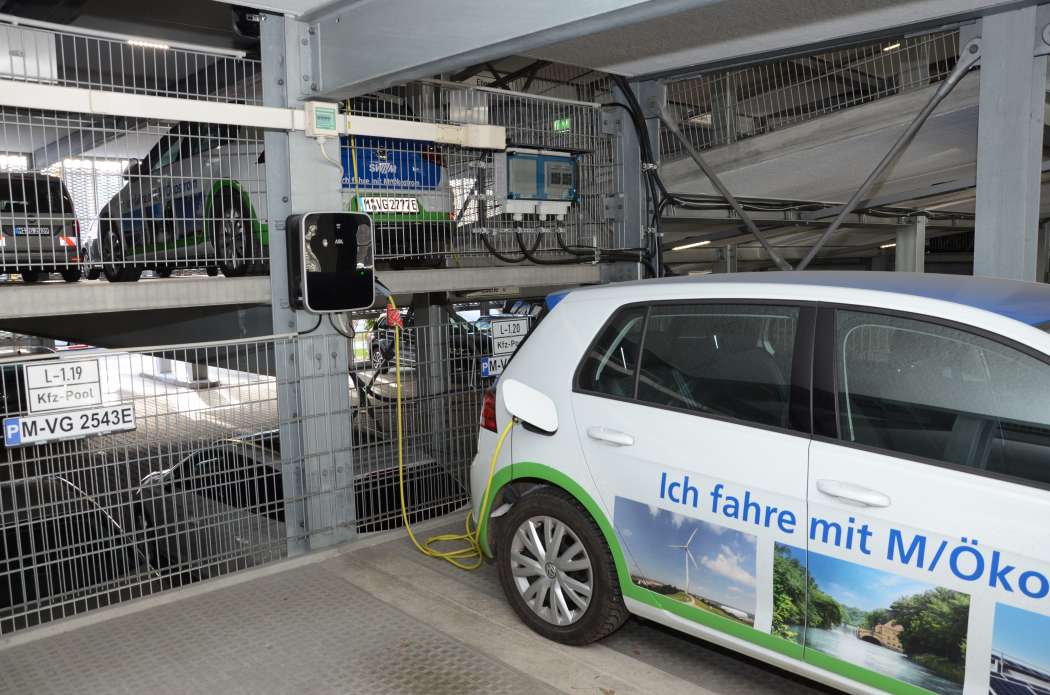 Viele örtliche Versorger wie die Stadtwerke München hofften auf die Gesetzesänderung, um mehr Ladepunkte in Tiefgaragen installieren zu können. (Foto: Dietmar Fund)