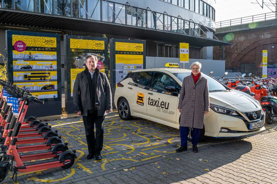 Hermann Waldner, Geschäftsführer von Taxi Berlin, hat die Integration mit Eva Kreienkamp vereinbart, der Vorstandsvorsitzenden der BVG. (Foto: Taxi Berlin)