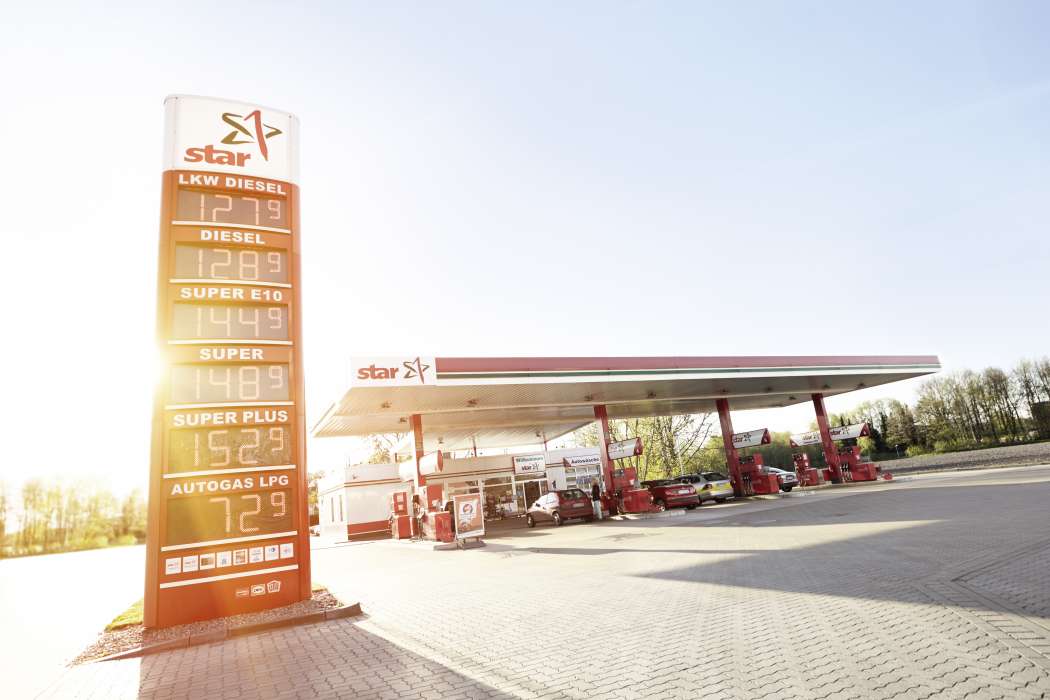 Außer bei den Tankstellen von star gilt die Tankkarten-Kooperation auch bei Orlen und an den Tankautomaten der BayWa. (Foto Orlen Deutschland)