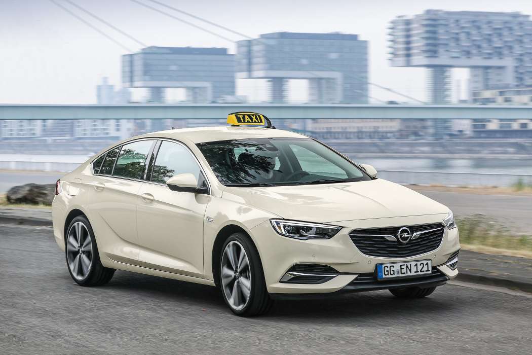 Mit einem solchen Opel Insignia Taxi hatte der Unternehmer ein seinem Taxi vergleichbares Modell angemietet. (Foto: Opel)