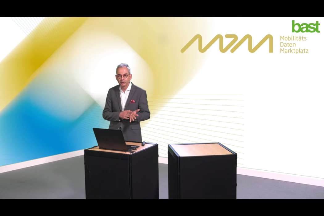 Dr. Lutz Rittershaus, Teamleiter der BASt, moderierte das Online-Seminar. (Screenshot: Dietmar Fund)