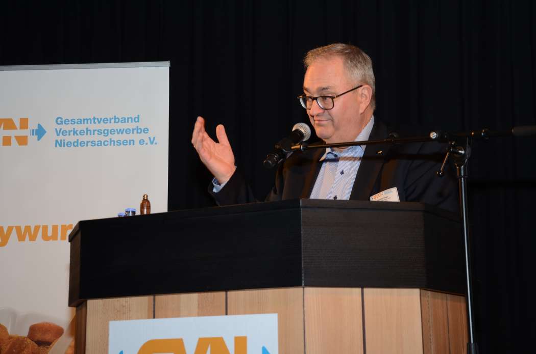 GVN-Präsident Mathias Krage (Foto) und Hauptgeschäftsführer Benjamin Sokolovic konnten für ihren Workshop einen hochrangigen Arbeitsrechtler gewinnen. (Foto: Dietmar Fund)