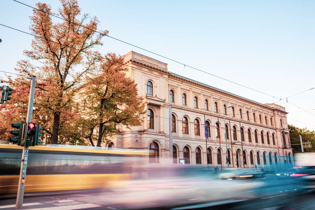 Das Bundesministerium für Digitales und Verkehr bringt mit einem neuen Förderaufruf, der sich an Kommunen richtet, seine beiden Schwerpunkte unter einen Hut. (Foto: BMDV)