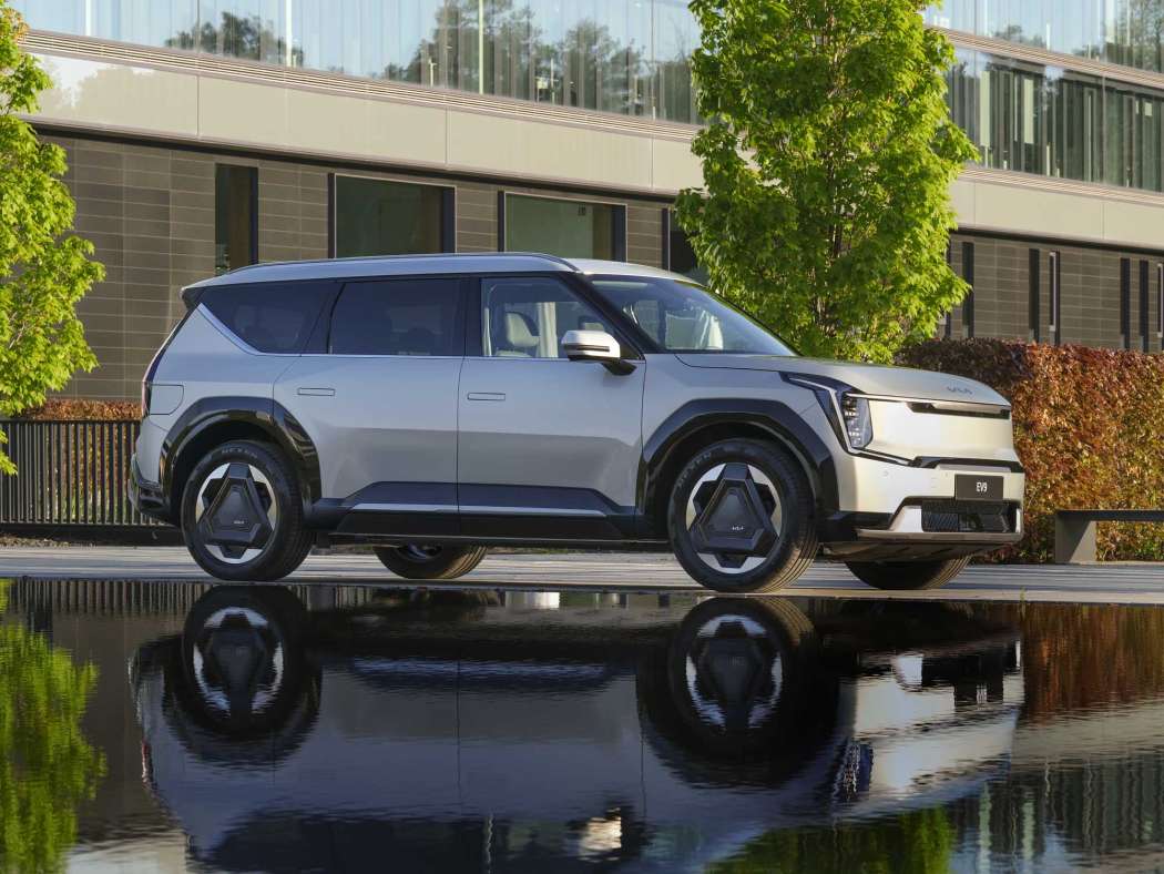 Wie bei anderen Elektromodellen wirkt sich die Größe der 19 bis 21 Zoll großen Räder deutlich auf den Verbrauch aus. (Foto: Kia)